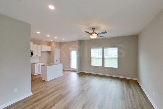 Building Photo - 496 Narrow Brg Ct