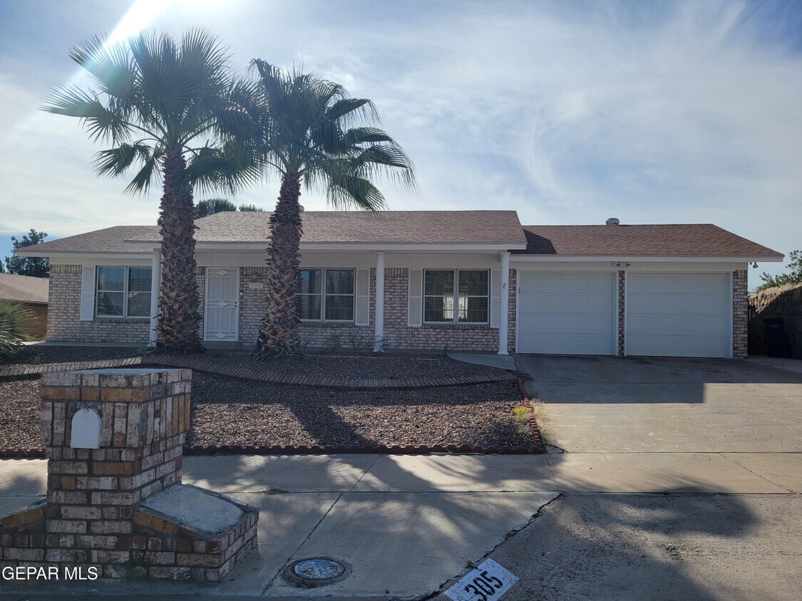 305 Garden Grove Ln, El Paso, TX 79912 House Rental in El Paso, TX