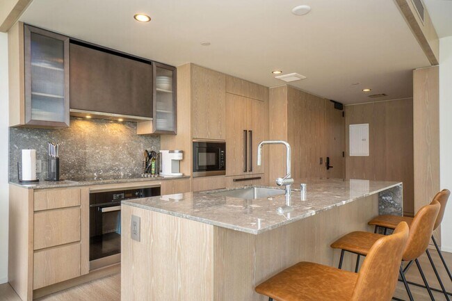 Building Photo - Ko?ula - 9th floor Furnished 2 bd, 2 ba. w...