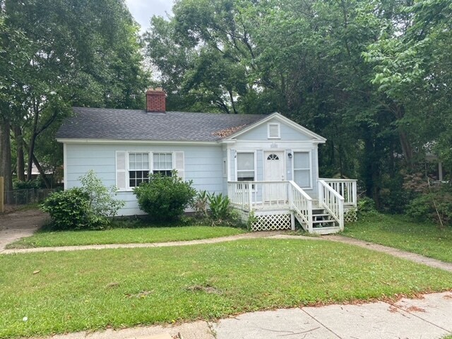 Foto principal - 165 Pinehill Dr