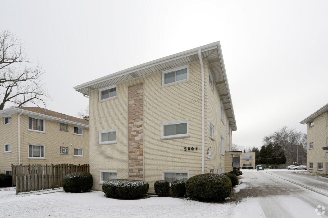 Primary Photo - 5607 Saint Charles Rd