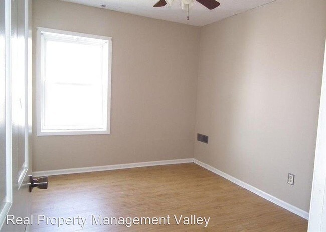 Building Photo - 3 br, 1.5 bath House - 4 James Street