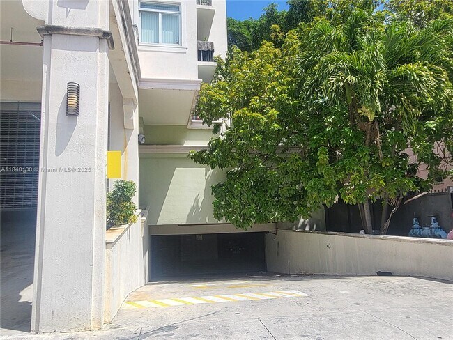 Foto del edificio - 435 SW 12th Ave
