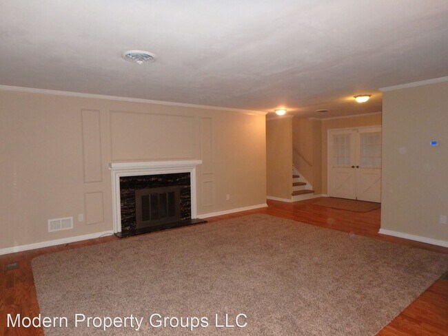 Foto del edificio - 4 br, 3.5 bath House - 3306 Martha Dr
