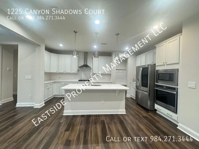 Foto del edificio - 1225 Canyon Shadows Ct