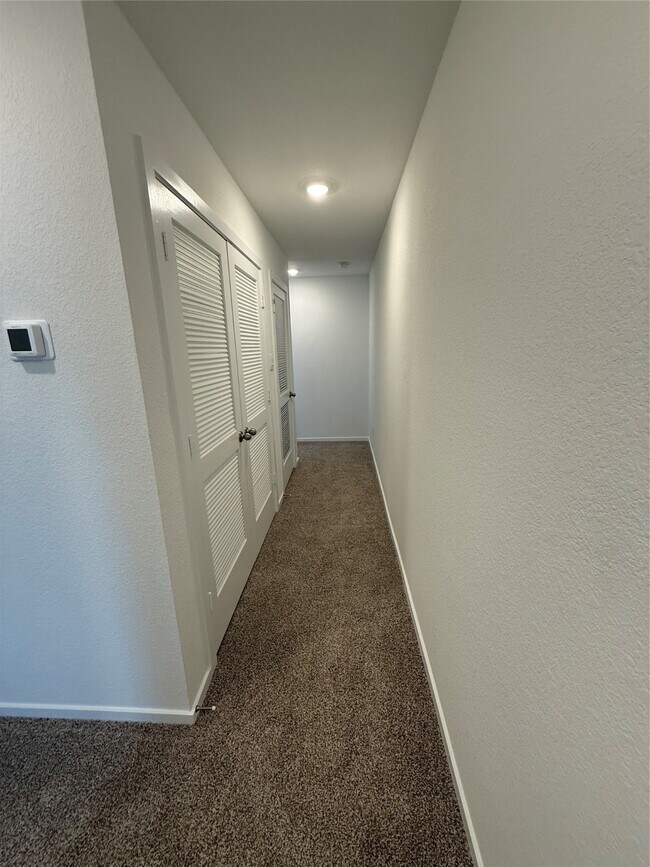 Building Photo - 1002 Moon Drop Ln