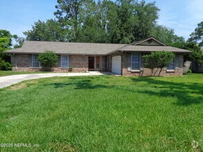 Building Photo - 812 Maplewood Ln