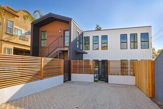 Building Photo - 721 E Verdugo Ave