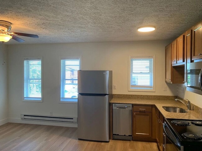 Foto del edificio - 400-402 S Henderson