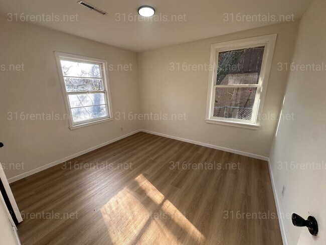 Foto del edificio - $925 - 3 bedroom/ 1 bathroom - Single Family Home