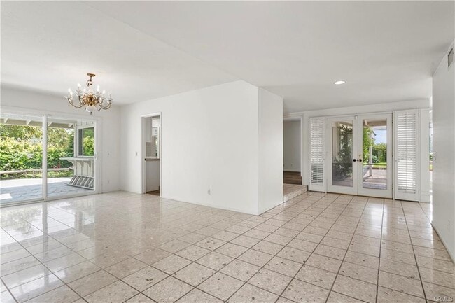 Building Photo - 2727 Island View Dr
