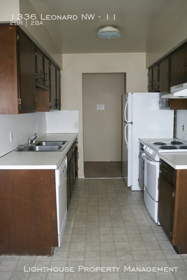 Building Photo - 1336 Leonard St NW