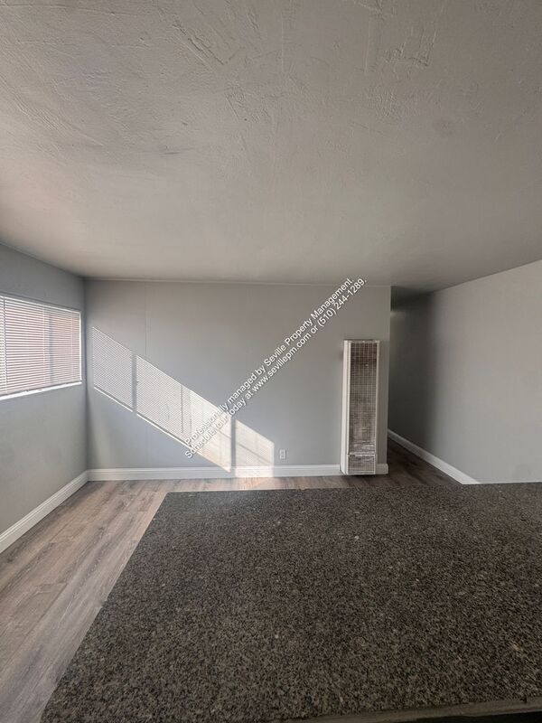 Foto del edificio - 8656 MacArthur Blvd