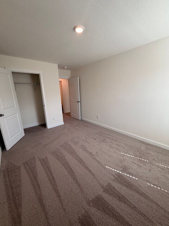 Building Photo - BRAND NEW 2026 CONSTRUCTION: Modern 3BD/2.5BA Home in Knoxville!