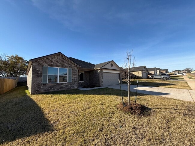 Building Photo - Beautiful Brand New 4 Bedroom Home in Newcastle School District