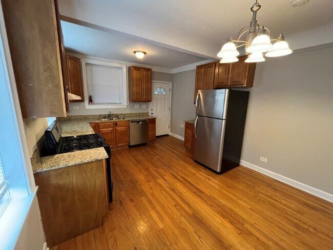 Foto del edificio - 4450 W Gunnison St