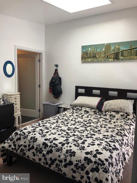 Foto principal - 909 N American St