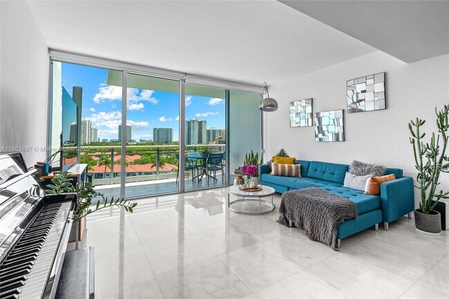 Foto del edificio - 2950 NE 188th St