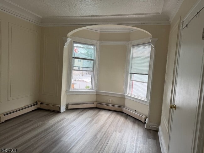 Building Photo - 555 Broadway