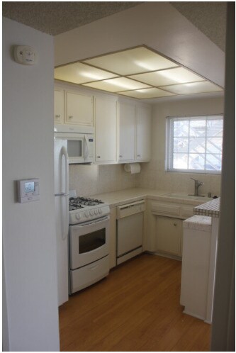 kitchen - 3701 Ocean Dr