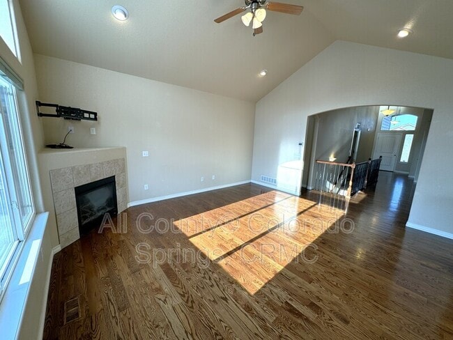 Building Photo - 7768 Forest Valley Loop