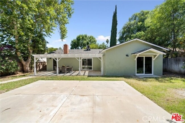 Foto del edificio - 24155 Kittridge St