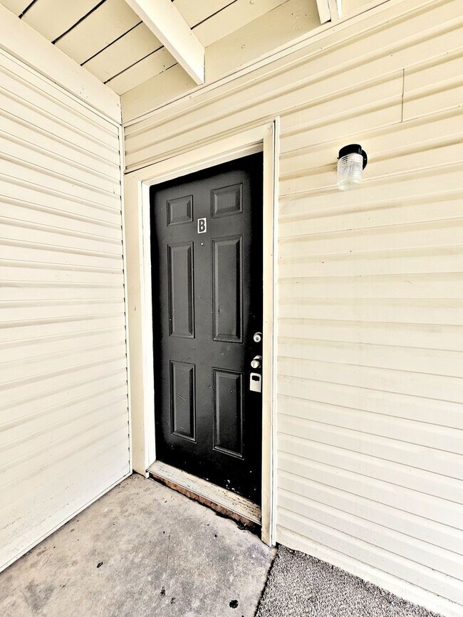 Building Photo - 1509 Halston Cir NW