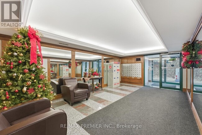 Photo du bâtiment - 141 Woodbridge Ave