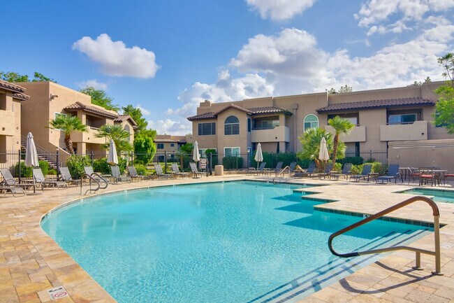 Foto del edificio - 9450 E Becker Ln