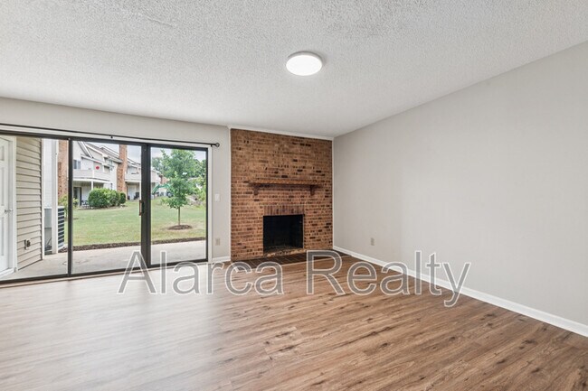 Foto del edificio - 7823 Davinci Ln