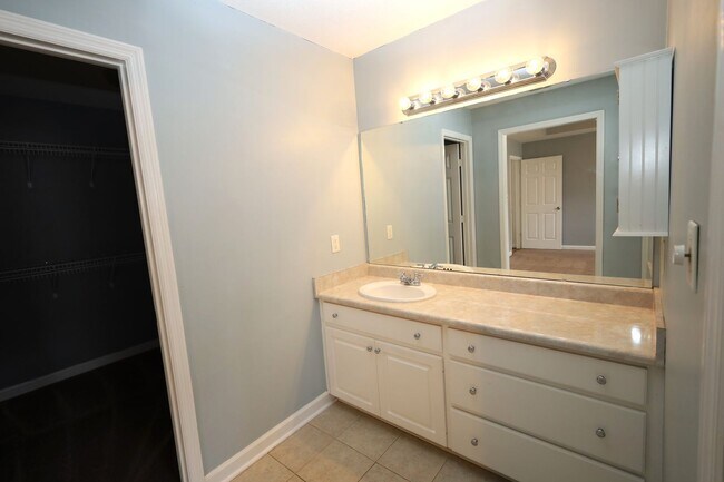 Building Photo - 3941 Cutter Point