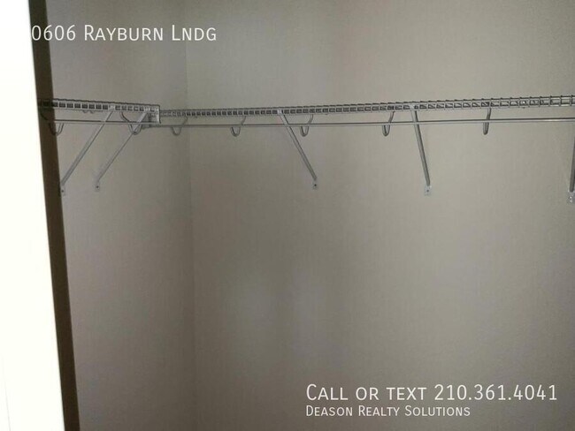 Foto del edificio - 10606 Rayburn Lndg