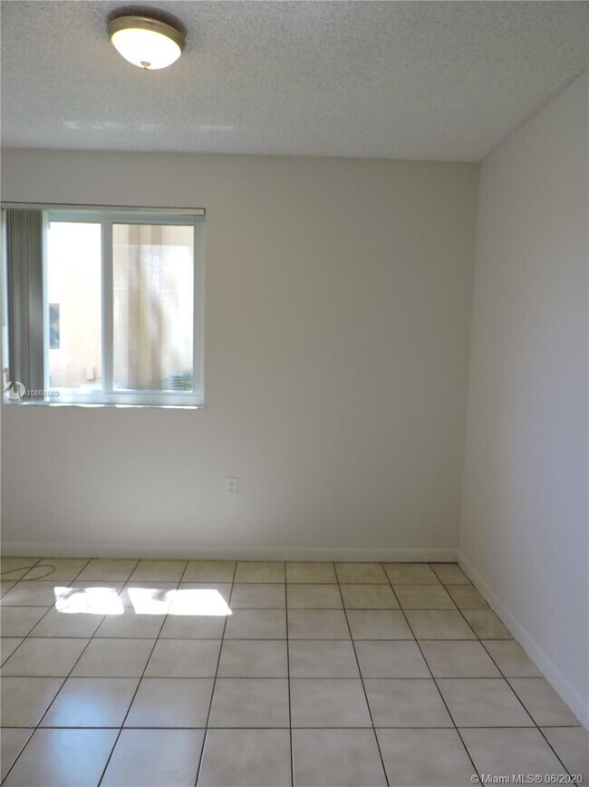 Building Photo - 6219 SW 131st Pl