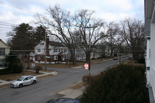 Building Photo - 38 Harris Ave
