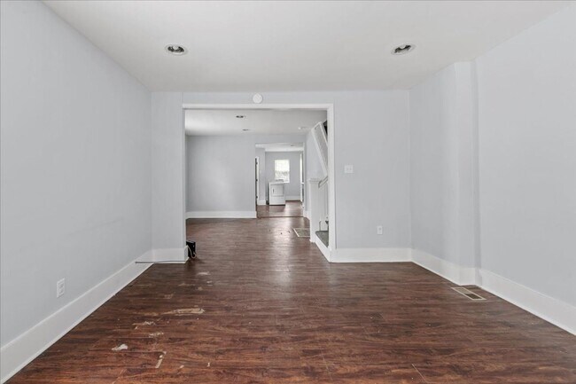 Foto del edificio - 3729-3729 N Kenwood Ave