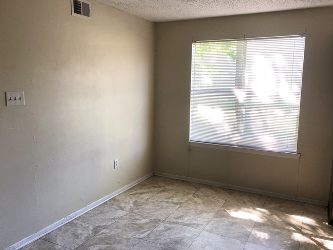 Dining Room - 1648 Starboard Dr