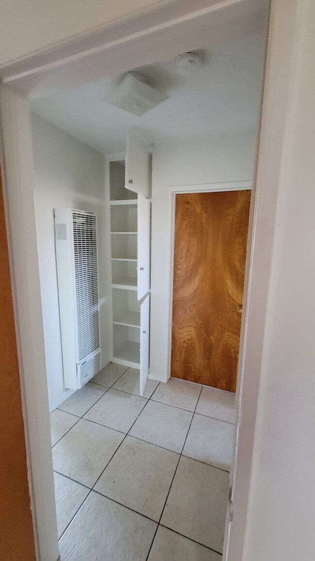 Hall Closet - 3445 S Pacific Ave