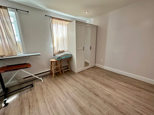 Foto del edificio - 122 D St