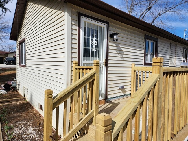 Building Photo - 6315 246th Ave