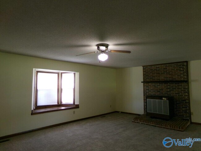 Foto del edificio - 151 Butch Cir