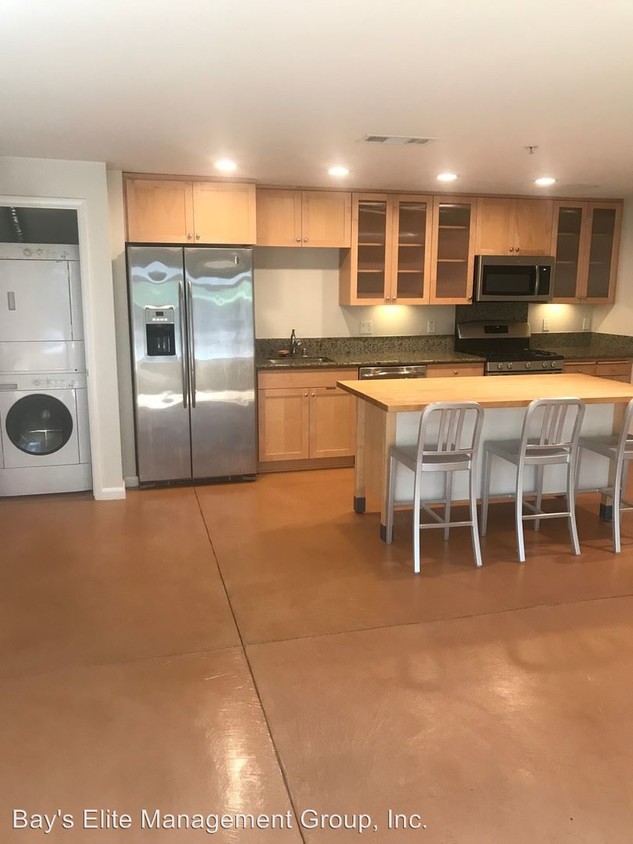 Foto principal - 2 br, 2.5 bath House - 6468 Hollis street