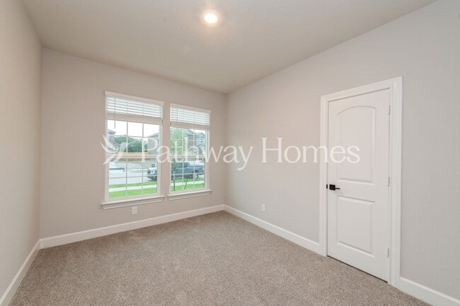 Building Photo - 624 Brookside Dr