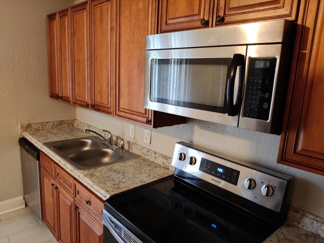 Photo - 3106 Erskine Dr Townhome