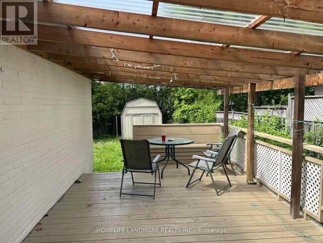 Photo du bâtiment - 3498 Orion Crescent