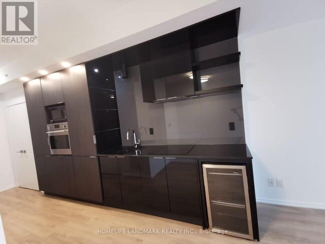 Building Photo - 70 Temperance St