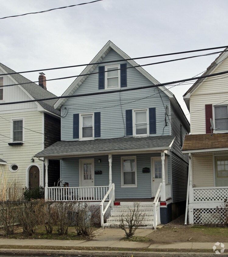 Primary Photo - 27-29 Maxwell Ave