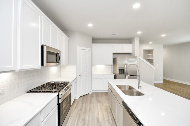 Building Photo - 21034 Shore Oak Dr