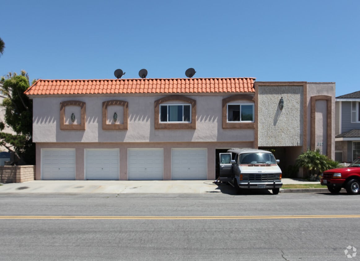 Building Photo - 312 10th St