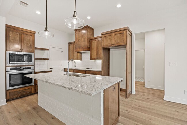 Foto del edificio - 4 bedroom in Flint! Only 2 years old!