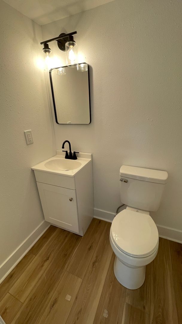 Foto del edificio - Fully renovated 3 bedroom, 2 bath home.